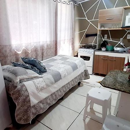 Kitnet K1 Em Torres-Rs - Na Mais Bela Praia Gaucha - Cozinha - Banheiro - Ar Condicionado - Smart Tv 32' - Wi-Fi - Anfitria Superhost No Bnb Kültér fotó