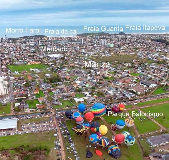 Kitnet K1 Em Torres-Rs - Na Mais Bela Praia Gaucha - Cozinha - Banheiro - Ar Condicionado - Smart Tv 32' - Wi-Fi - Anfitria Superhost No Bnb Kültér fotó