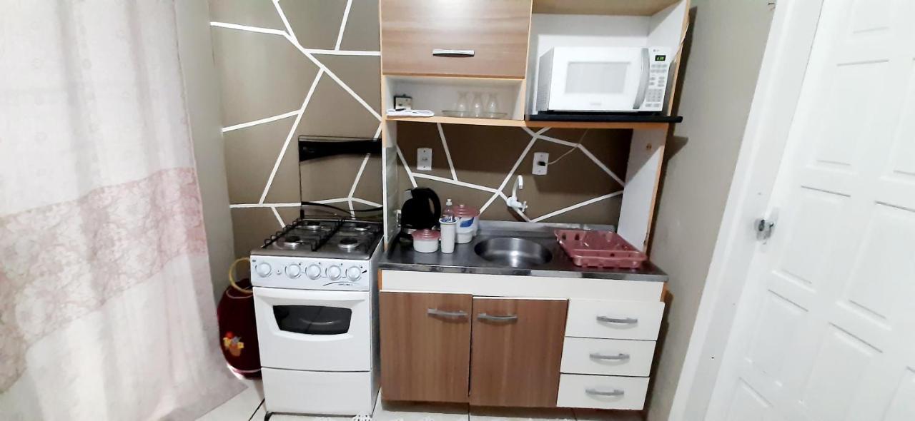 Kitnet K1 Em Torres-Rs - Na Mais Bela Praia Gaucha - Cozinha - Banheiro - Ar Condicionado - Smart Tv 32' - Wi-Fi - Anfitria Superhost No Bnb Kültér fotó
