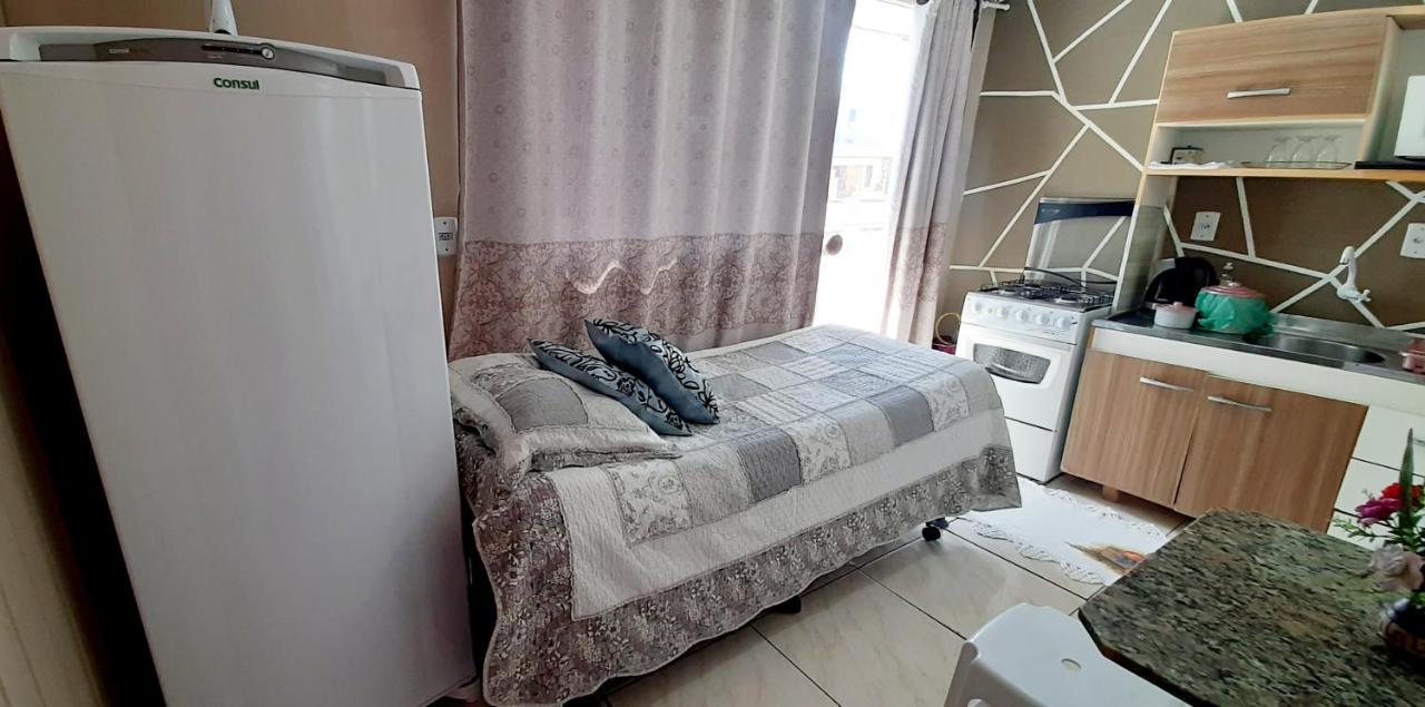 Kitnet K1 Em Torres-Rs - Na Mais Bela Praia Gaucha - Cozinha - Banheiro - Ar Condicionado - Smart Tv 32' - Wi-Fi - Anfitria Superhost No Bnb Kültér fotó