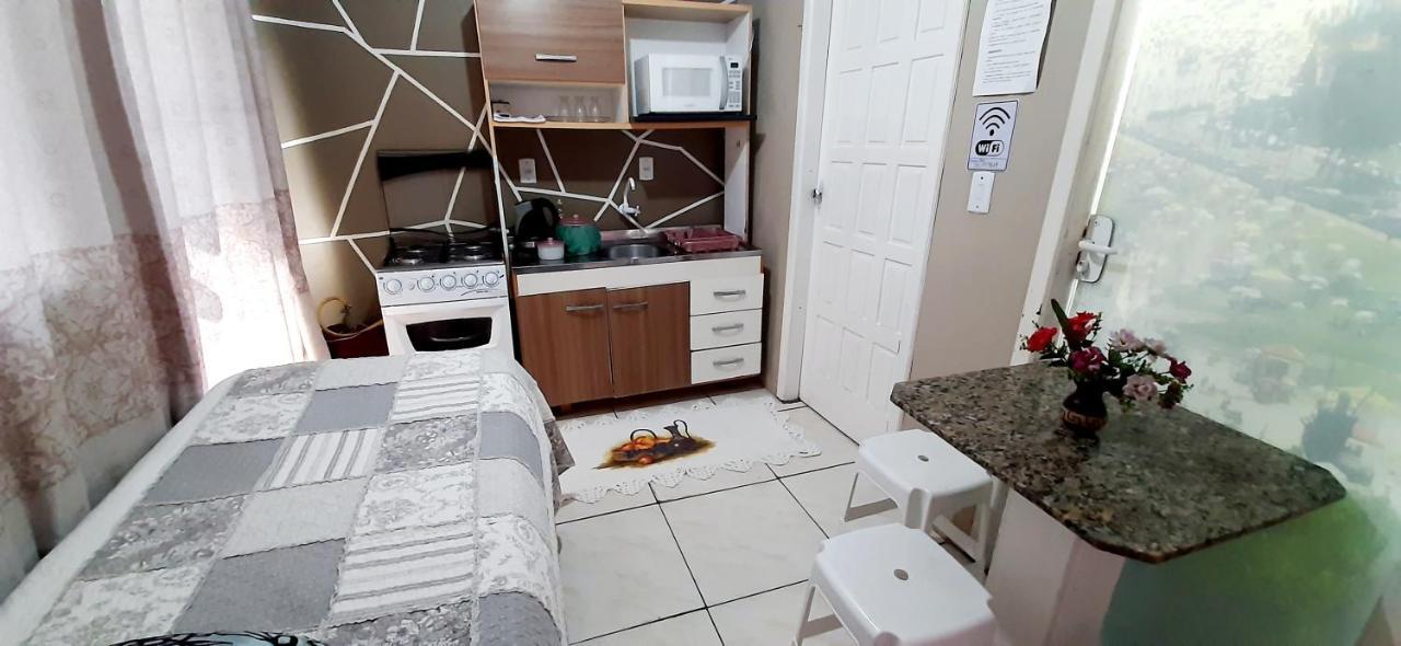 Kitnet K1 Em Torres-Rs - Na Mais Bela Praia Gaucha - Cozinha - Banheiro - Ar Condicionado - Smart Tv 32' - Wi-Fi - Anfitria Superhost No Bnb Kültér fotó