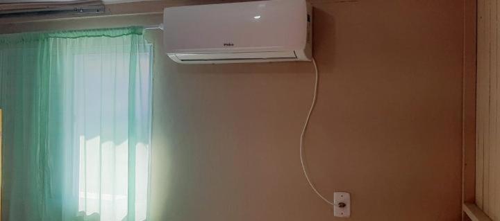 Kitnet K1 Em Torres-Rs - Na Mais Bela Praia Gaucha - Cozinha - Banheiro - Ar Condicionado - Smart Tv 32' - Wi-Fi - Anfitria Superhost No Bnb Kültér fotó