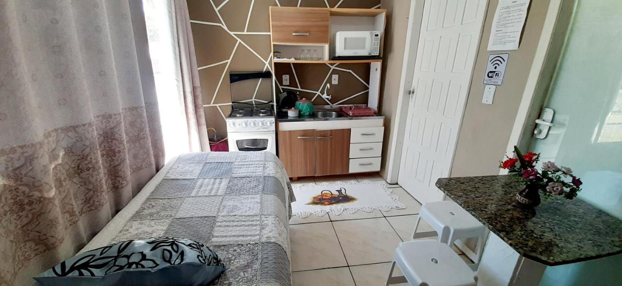 Kitnet K1 Em Torres-Rs - Na Mais Bela Praia Gaucha - Cozinha - Banheiro - Ar Condicionado - Smart Tv 32' - Wi-Fi - Anfitria Superhost No Bnb Kültér fotó