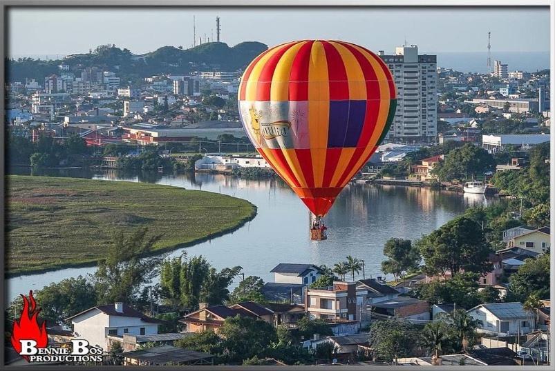 Kitnet K1 Em Torres-Rs - Na Mais Bela Praia Gaucha - Cozinha - Banheiro - Ar Condicionado - Smart Tv 32' - Wi-Fi - Anfitria Superhost No Bnb Kültér fotó